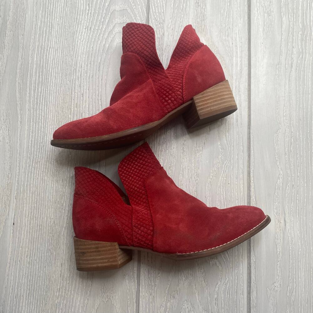 Seychelles Red Score Suede Booties Size 6.5 - Picture 3 of 11